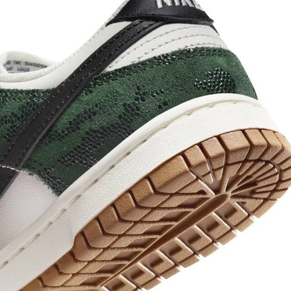 Nike Dunk Low Green Snake White Gum "LIMITED EDITION" - Picture 5 of 5